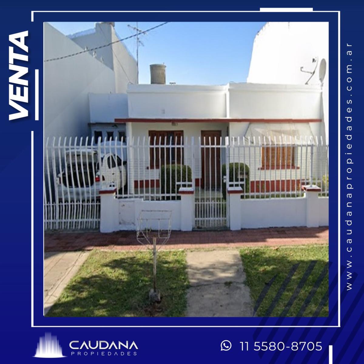 Casa 4 ambientes con garage y fondo - Bolivar 3000 Lomas del Mirador