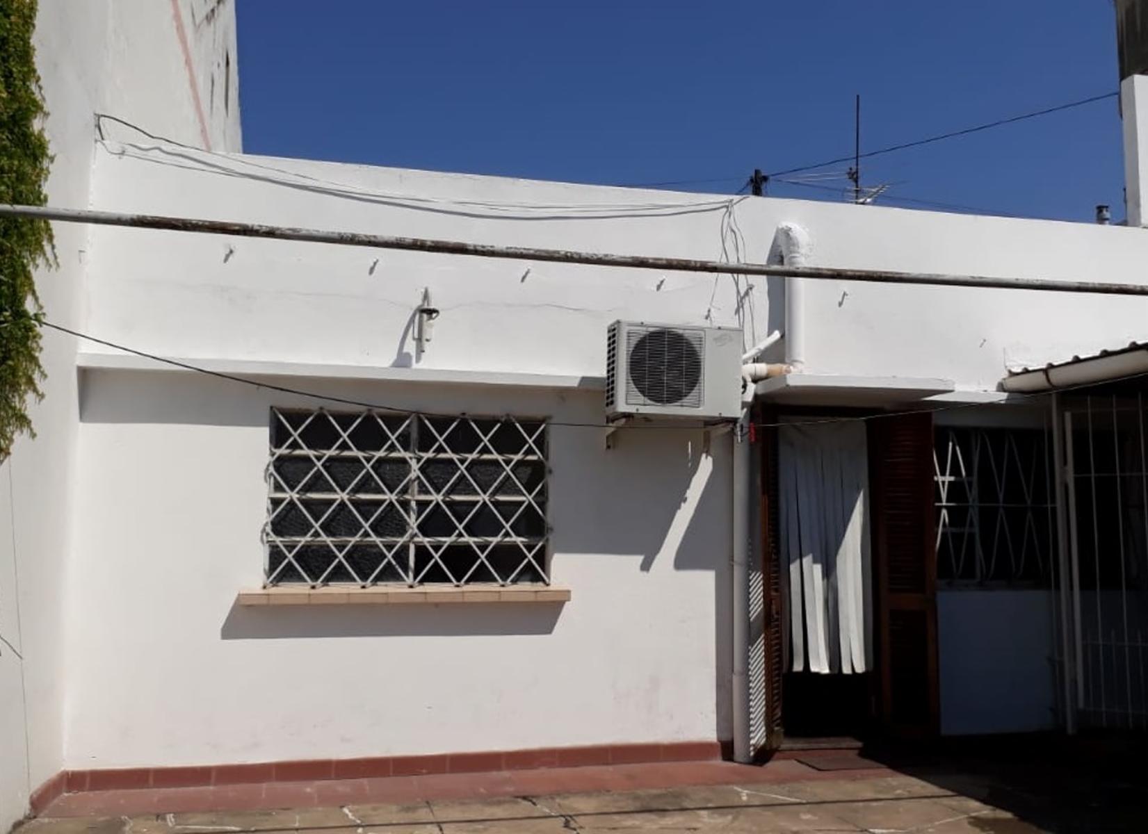 Casa 4 ambientes con garage y fondo - Bolivar 3000 Lomas del Mirador — foto 12