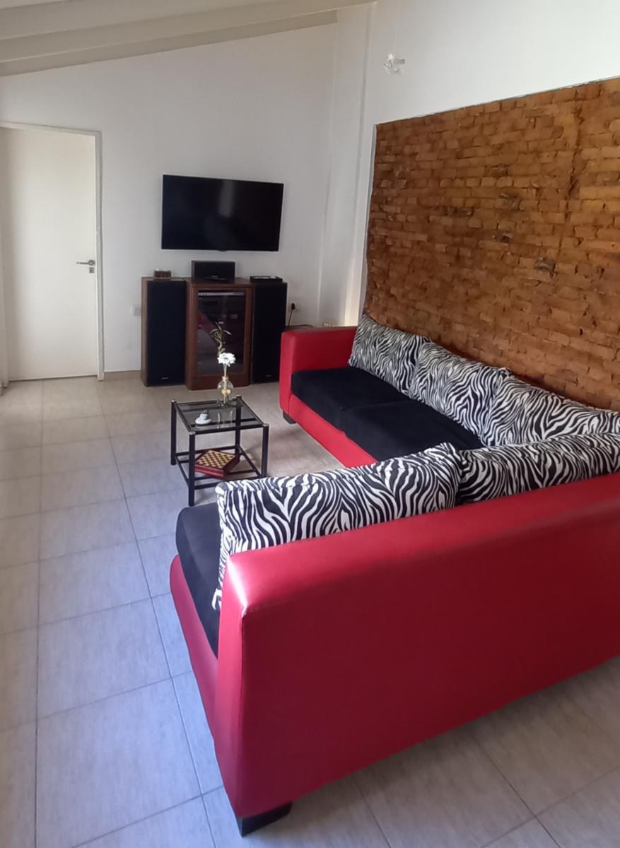 Casa cuatro ambientes con pileta reciclada a nuevo - Concordia 1000 Haedo — foto 7