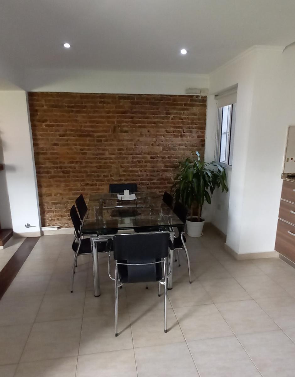 Casa cuatro ambientes con pileta reciclada a nuevo - Concordia 1000 Haedo — foto 9