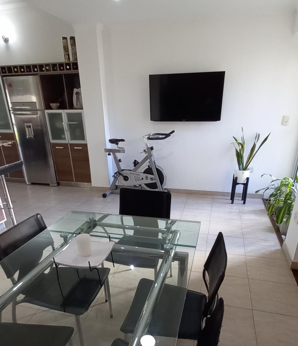 Casa cuatro ambientes con pileta reciclada a nuevo - Concordia 1000 Haedo — foto 11