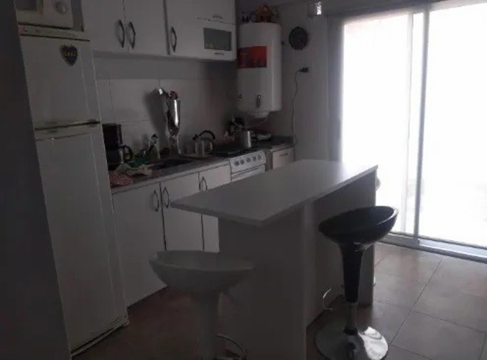 Departamento de dos ambientes con patio en venta - La PAz 2100 Villa Luzuriaga