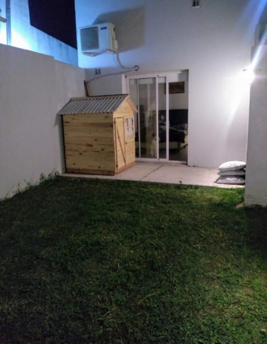 Departamento de dos ambientes con patio en venta - La PAz 2100 Villa Luzuriaga — foto 8