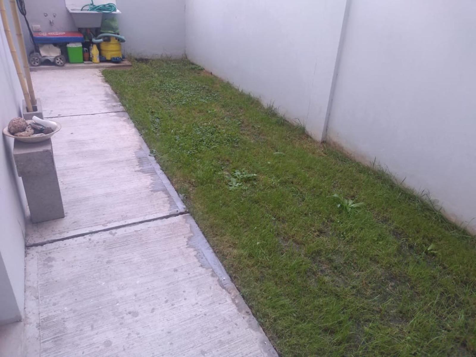 Departamento de dos ambientes con patio en venta - La PAz 2100 Villa Luzuriaga — foto 13
