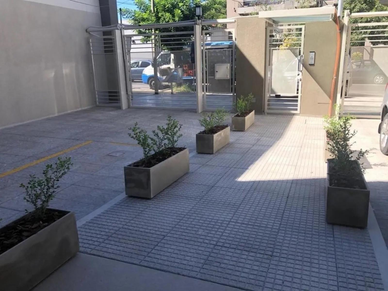 Departamento dos ambientes a estrenar - C. Pellegrini 800 Moron — foto 9