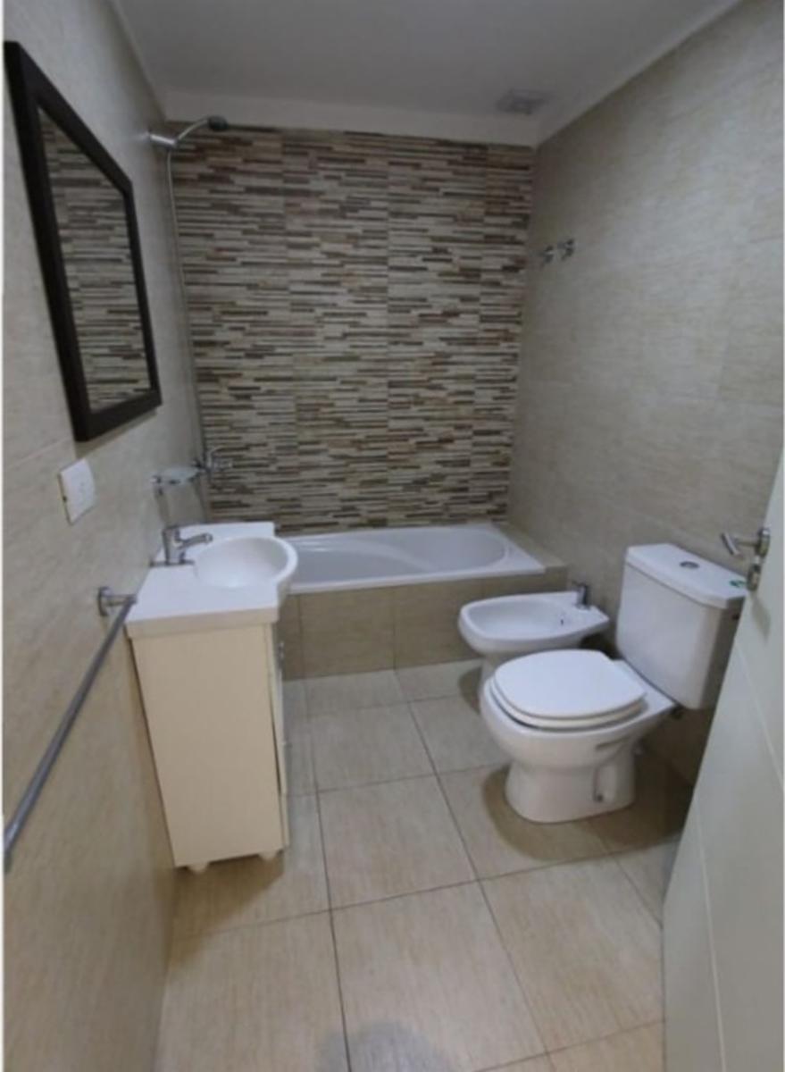 Departamento tres ambientes con cochera y terraza propia - Cramer 700 Ramos Mejia — foto 4