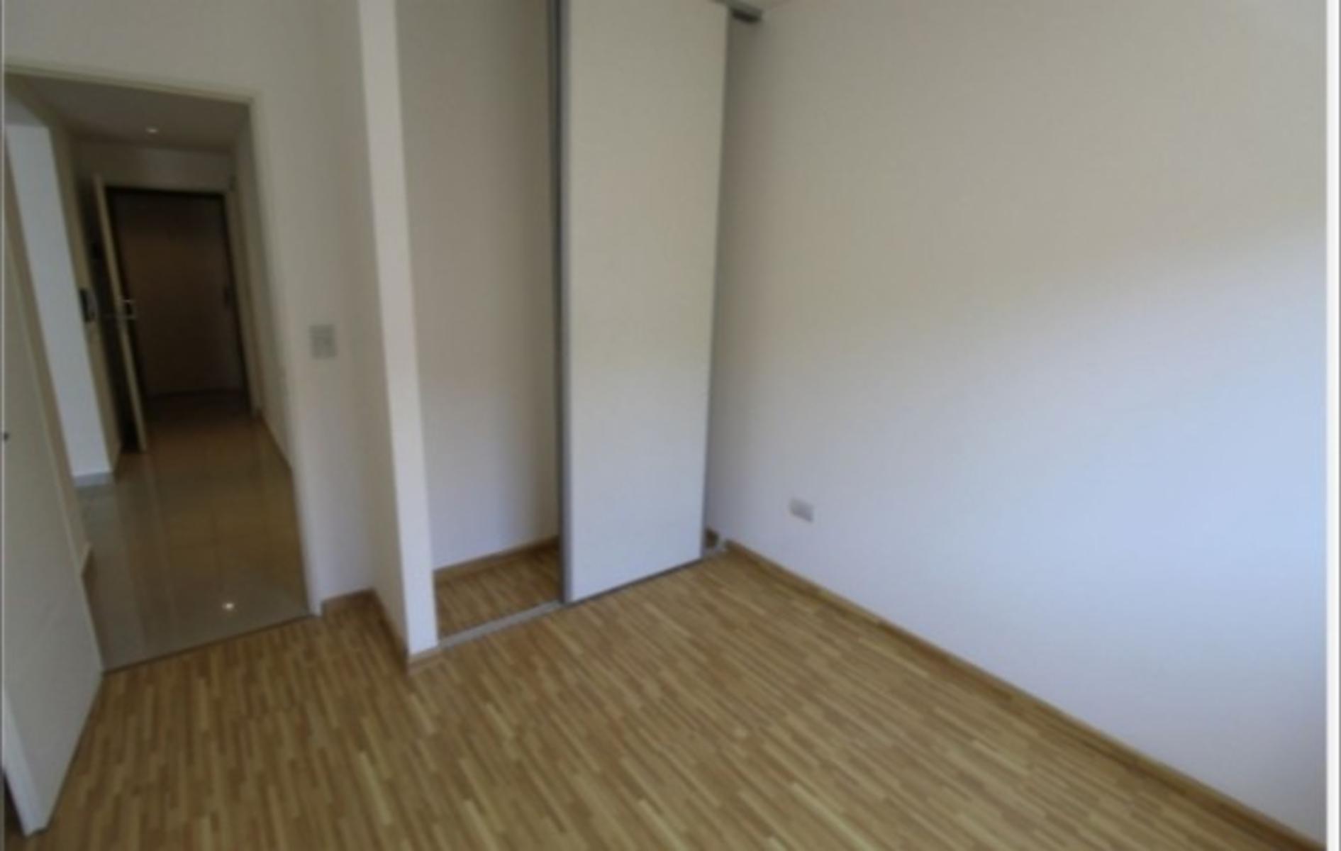 Departamento tres ambientes con cochera y terraza propia - Cramer 700 Ramos Mejia — foto 8