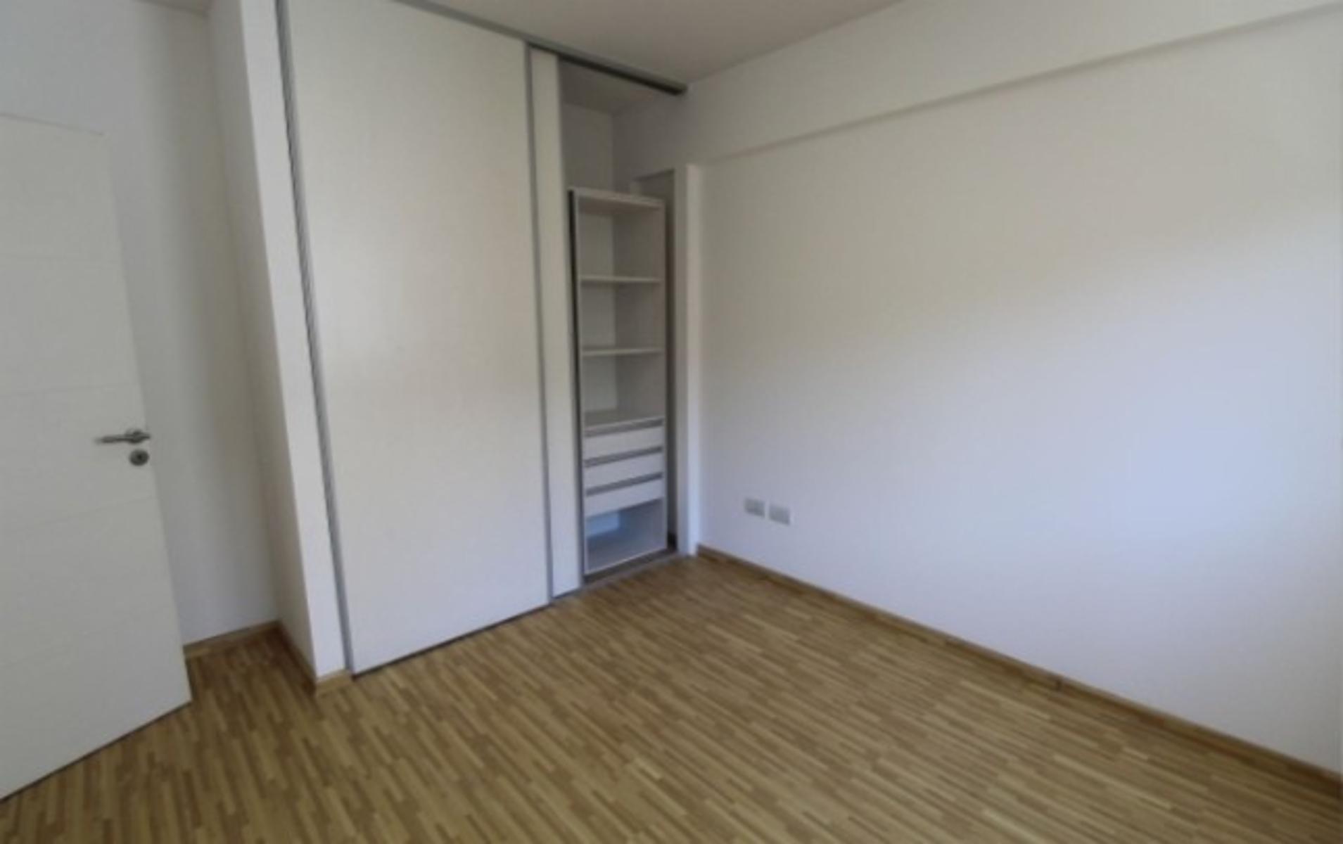 Departamento tres ambientes con cochera y terraza propia - Cramer 700 Ramos Mejia — foto 10