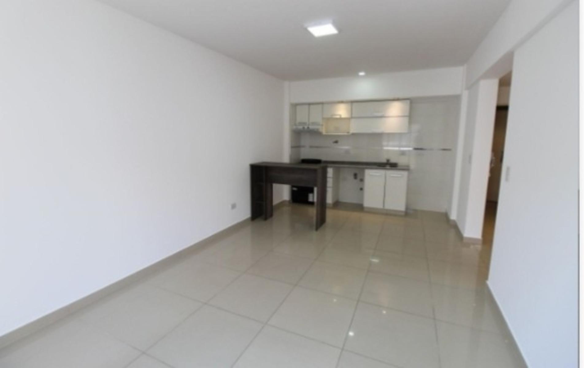 Departamento tres ambientes con cochera y terraza propia - Cramer 700 Ramos Mejia — foto 12