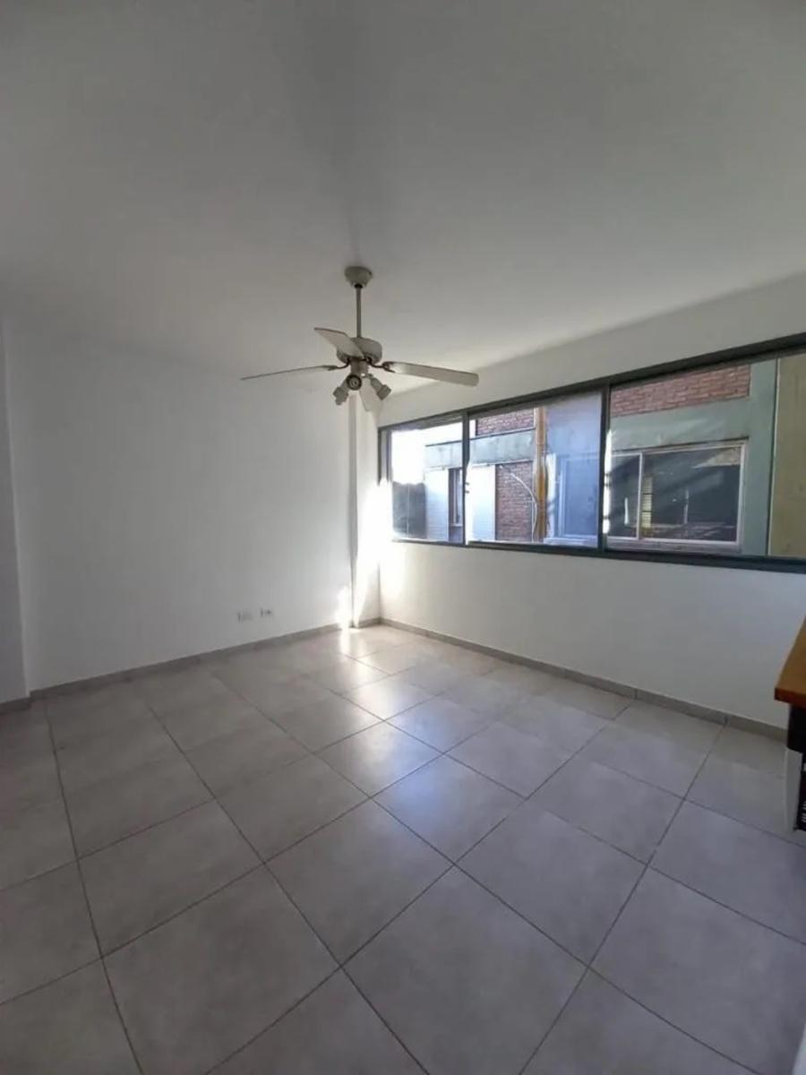 Departamento de dos ambientes con cochera - Colon 100 Ramos Mejia — foto 13