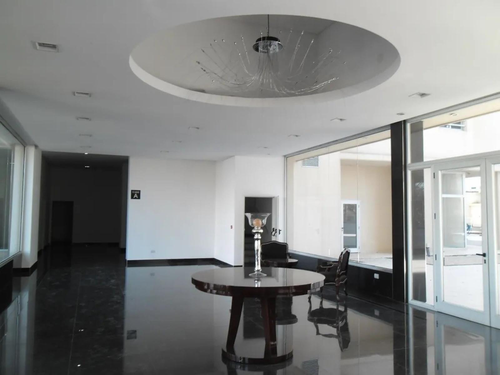 Excelente departamento de dos ambientes con cochera - Torres Florencia Ramos Mejia — foto 2