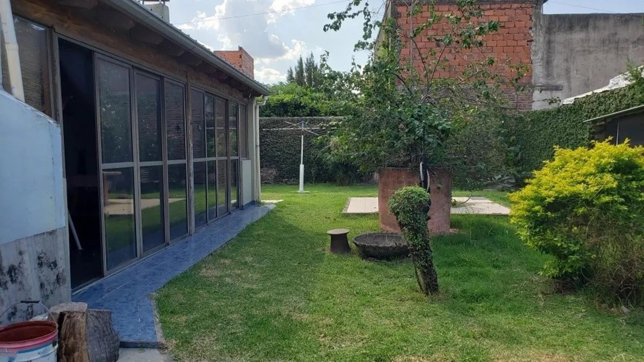 Casa 4 amb sobre lote 10x30 - garibaldi 3000 V. Luzuriaga — foto 2