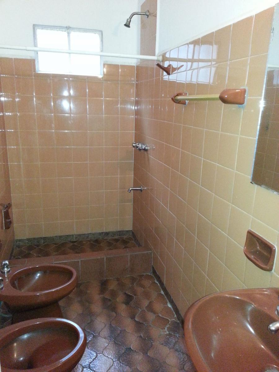Dpto. 3 amb 1° piso Buena UBIC. V.LUGANO — foto 5