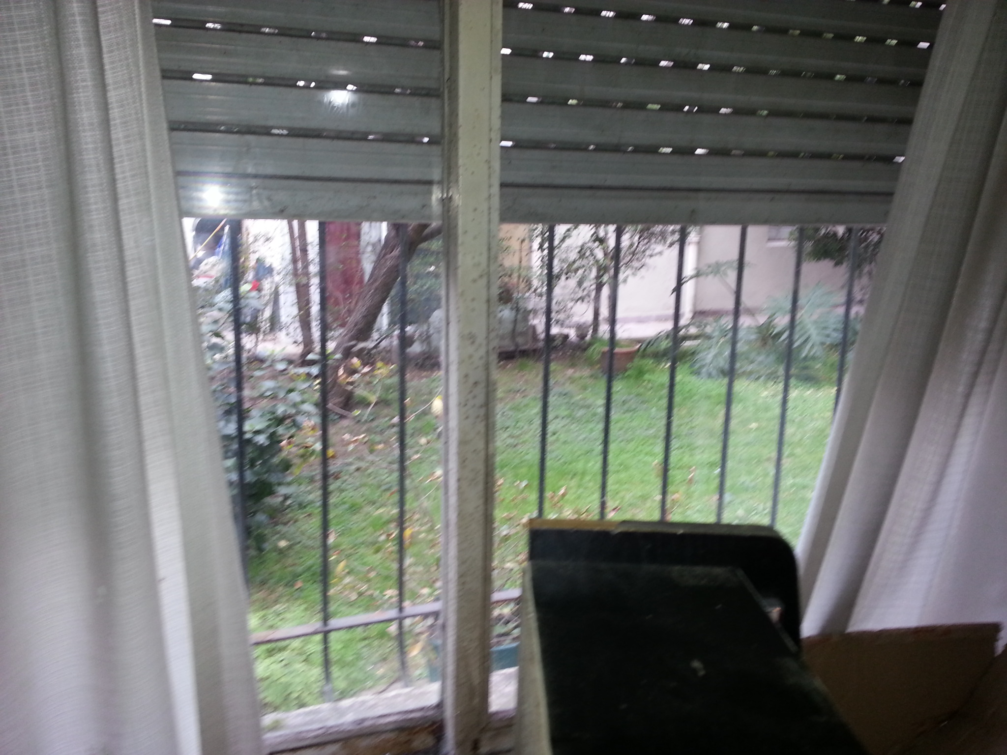 Dpto. 4 amb PB, Patio y vista al jardín. Balvanera Acción Inmobiliaria — foto 5