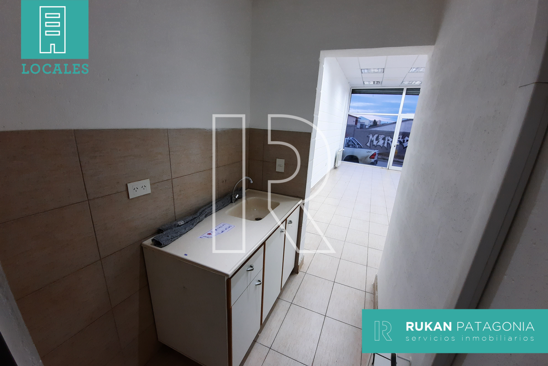 #AlquilerRUKAN | Local Comercial | Barrio MIRADOR | Calle COLOMBIA | Caleta Olivia - 9