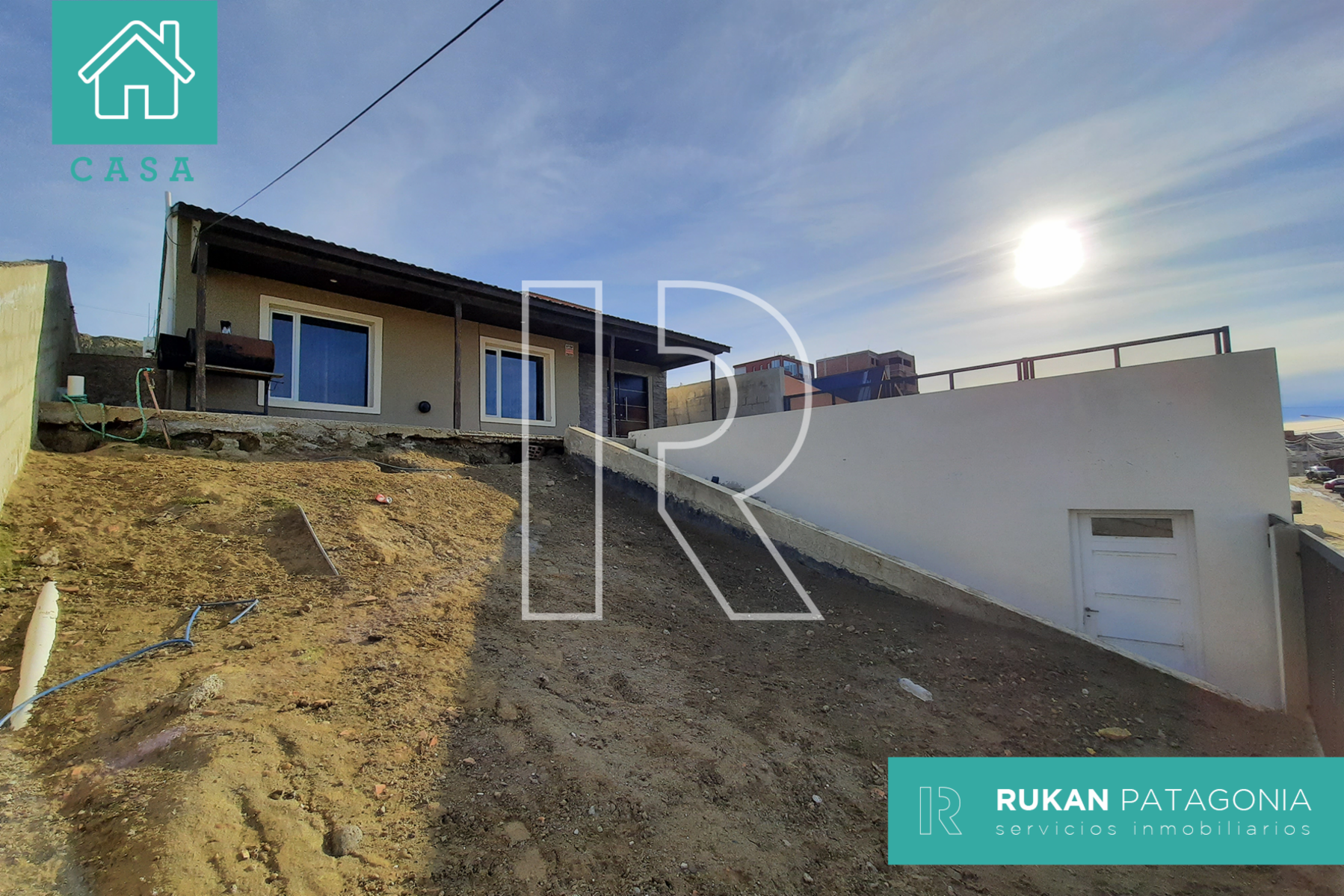 #VentaRUKAN | Casa 2 Habitaciones | Barrio COSTA DEL SOL | Calle CAROL ENGLISH | Caleta Olivia.- (APTA CREDITO HIPOTECARIO) - 2