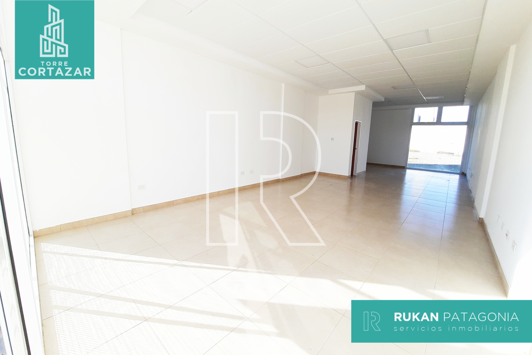 #Alquiler_RUKAN Local Comercial | TORRE CORTAZAR | Local 2 | 62 m2 | Calle HUMBERTO BEGHIN | Caleta Olivia - 1