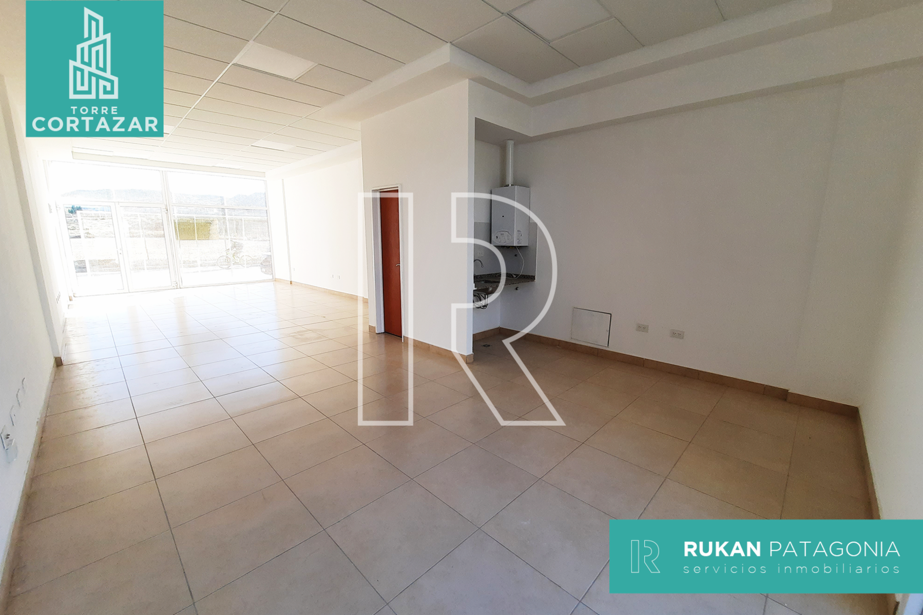 #Alquiler_RUKAN Local Comercial | TORRE CORTAZAR | Local 2 | 62 m2 | Calle HUMBERTO BEGHIN | Caleta Olivia - 5