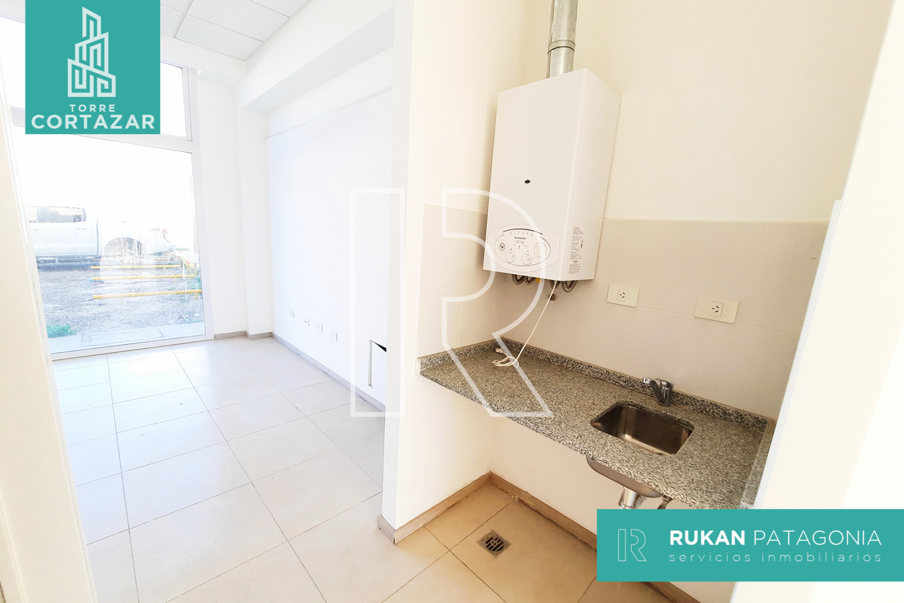#Alquiler_RUKAN Local Comercial | TORRE CORTAZAR | Local 5 | 48 m2 |Calle HUMBERTO BEGHIN | Caleta Olivia - 3