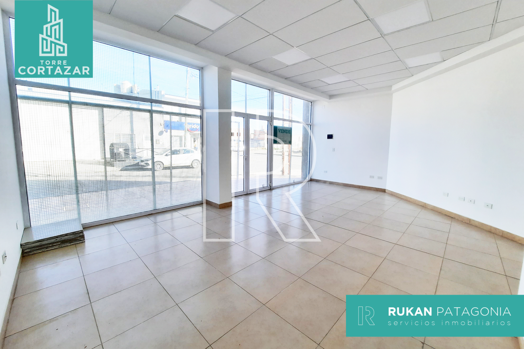 #Alquiler_RUKAN Local Comercial | TORRE CORTAZAR | Local 7 | 45 m2 |Calle J. M. ESTRADA | Caleta Olivia - 1