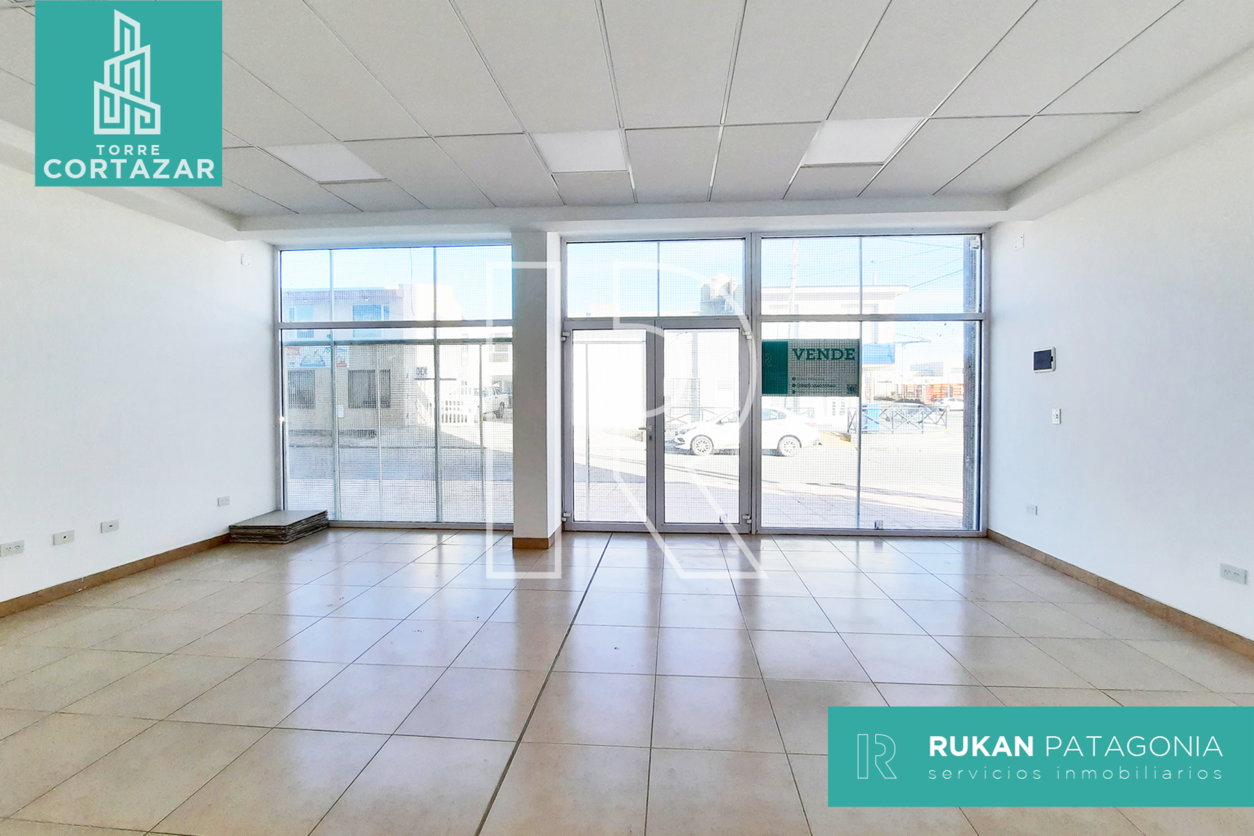 #Alquiler_RUKAN Local Comercial | TORRE CORTAZAR | Local 7 | 45 m2 |Calle J. M. ESTRADA | Caleta Olivia - 2