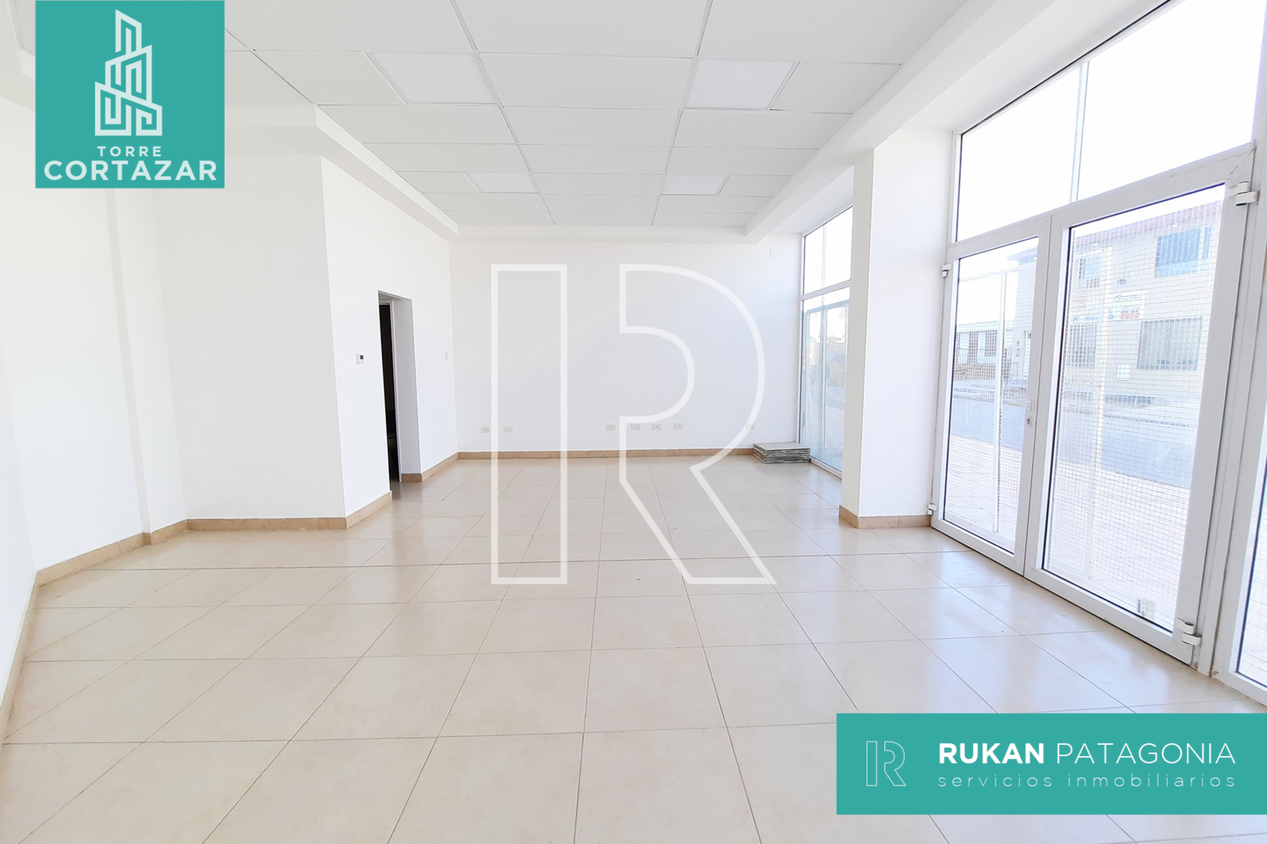 #Alquiler_RUKAN Local Comercial | TORRE CORTAZAR | Local 7 | 45 m2 |Calle J. M. ESTRADA | Caleta Olivia - 3