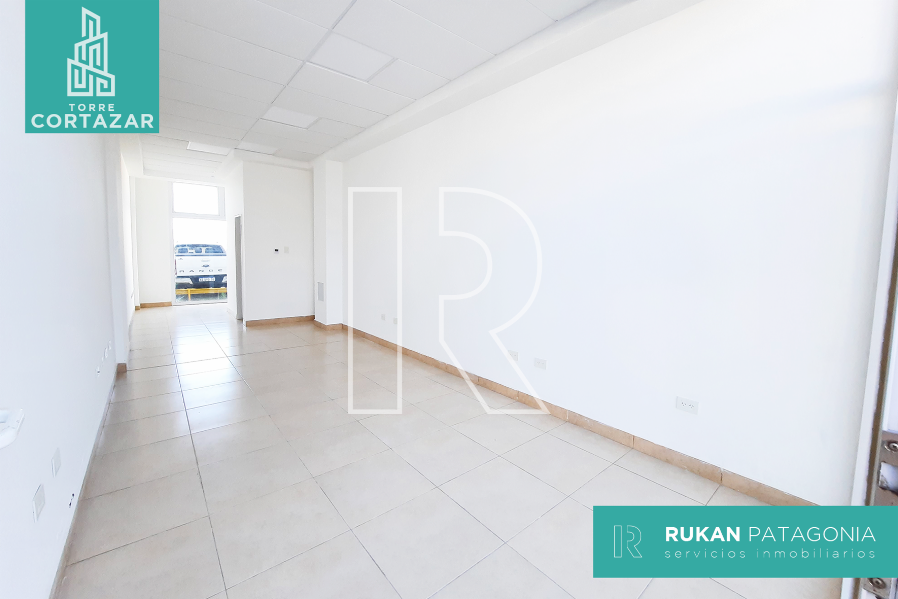 #Alquiler_RUKAN Local Comercial | TORRE CORTAZAR | Local 10 | 35m2 |Calle J. M. ESTRADA | Caleta Olivia - 1