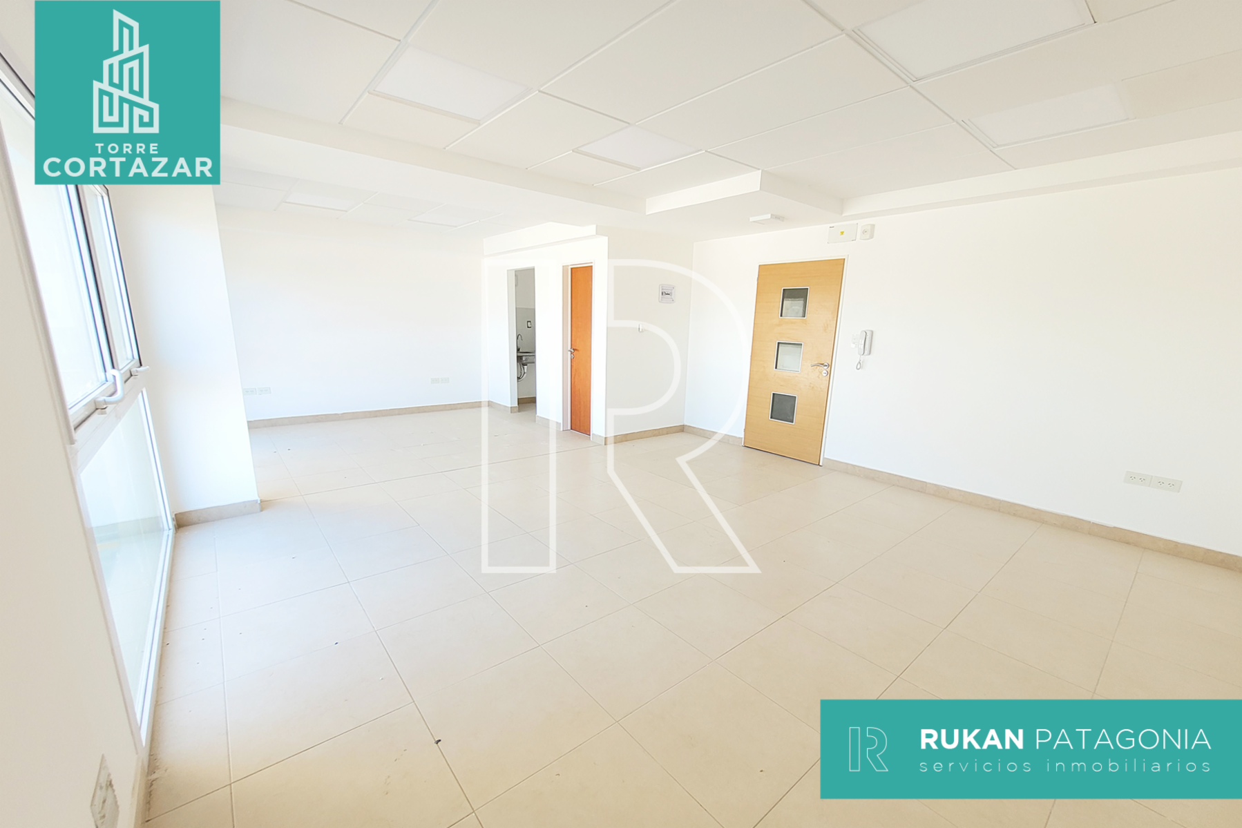 #Alquiler_RUKAN Oficina | TORRE CORTAZAR | Oficina 3 | 44m2|CalleHUMBERTO BEGHIN | Caleta Olivia. - 1