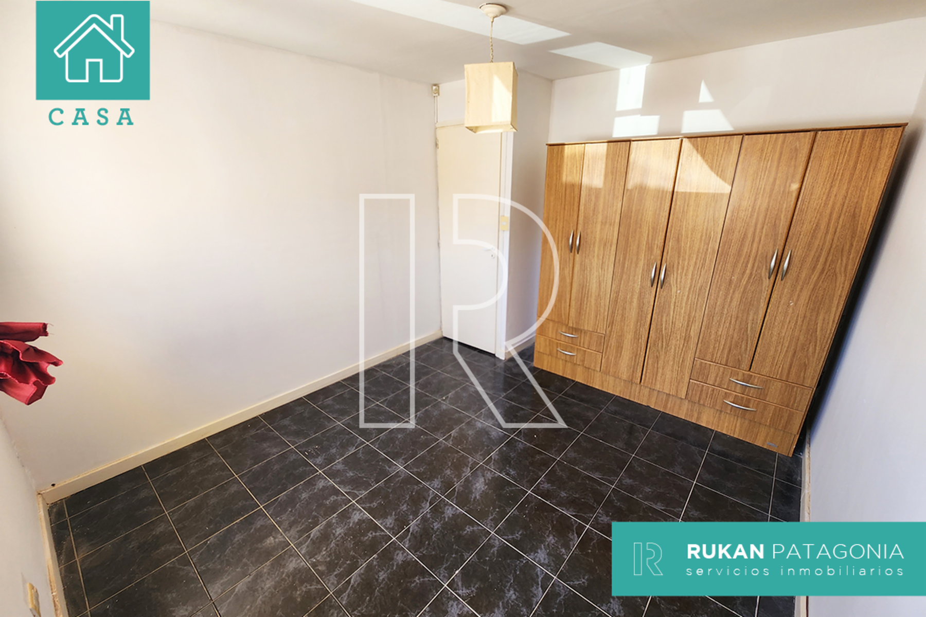 #VentaRUKAN | Casa de 3 Ambientes + 2 Departamentos | Barrio VISTA HERMOSA | Calle CABO 1º BENITEZ | Caleta Olivia. - 11