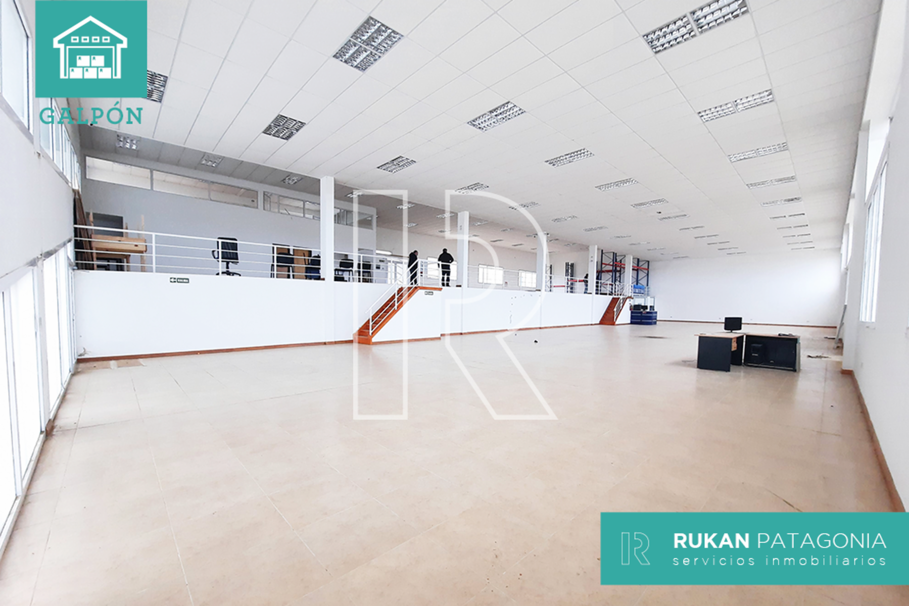 #AlquilerRUKAN | PREDIO ZONA INDUSTRIAL | Caleta Olivia.- (Salón Comercial + Depósito + Oficinas) - 2