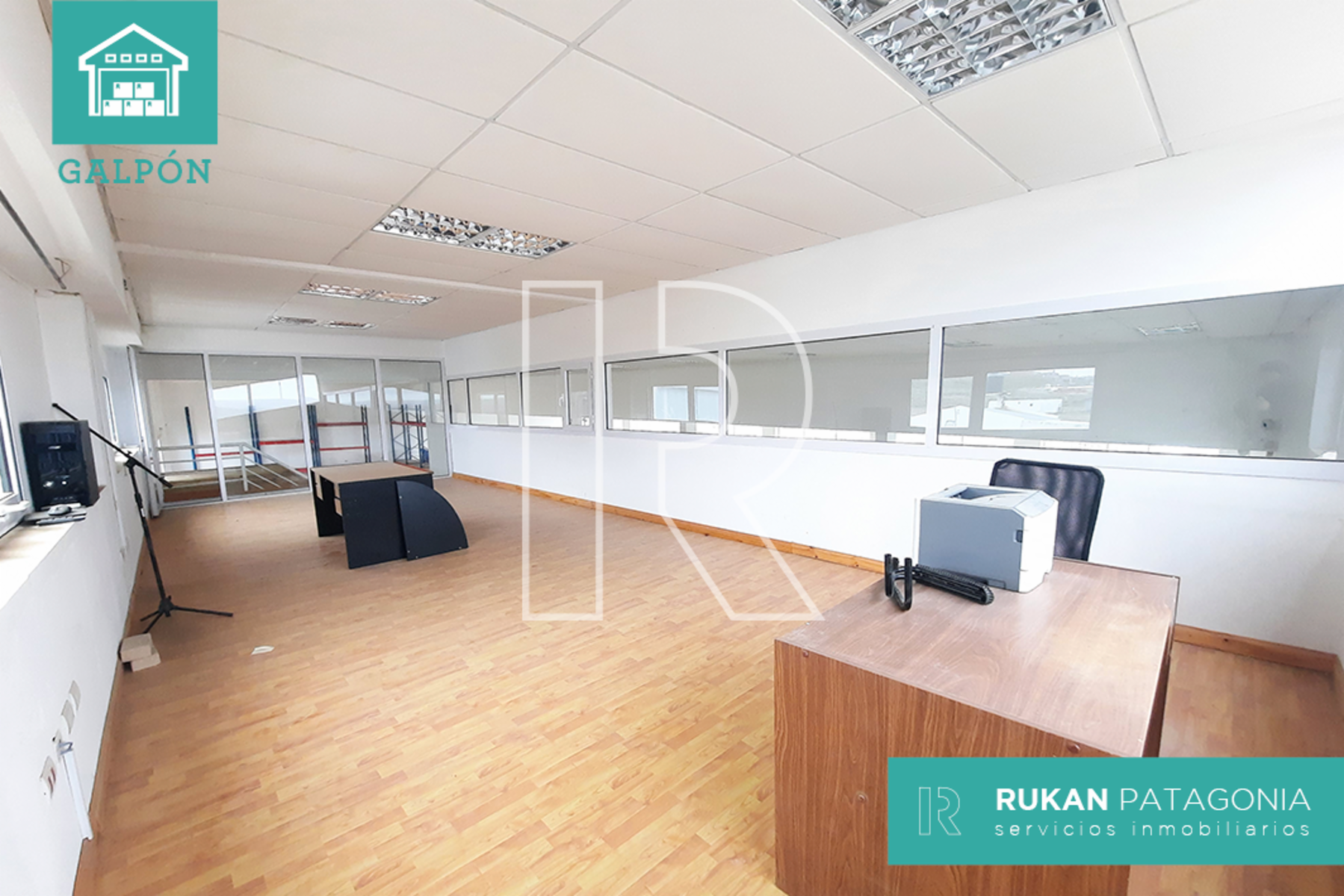 #AlquilerRUKAN | PREDIO ZONA INDUSTRIAL | Caleta Olivia.- (Salón Comercial + Depósito + Oficinas) - 8