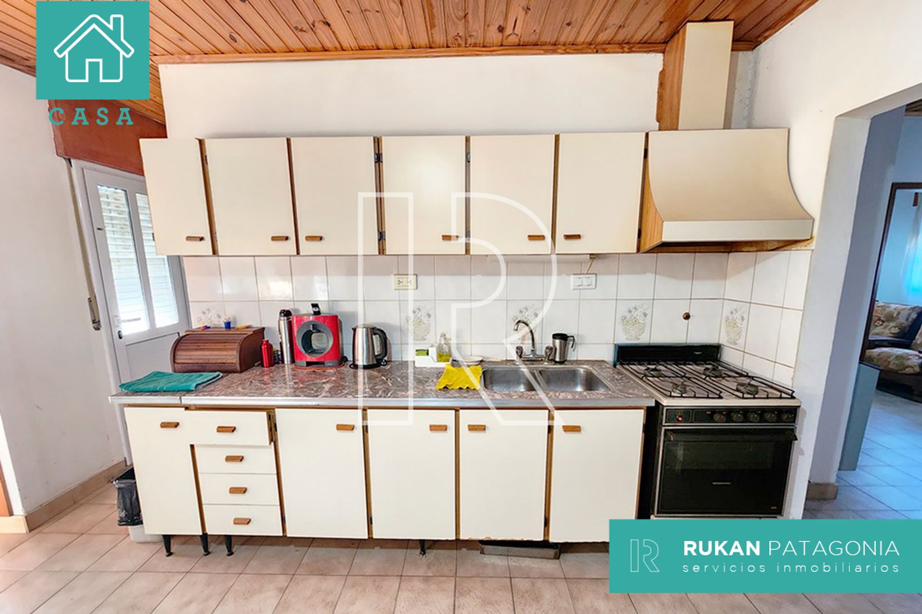 #VentaRUKAN | Casa de 4 Habitaciones | Calle CONSTITUCIÓN | BarrioASTRA| Caleta Olivia.- (APTA CREDITO HIPOTECARIO) — foto 8