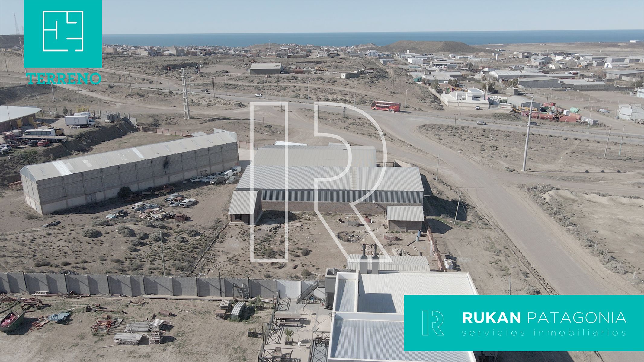 Terreno + 3 Casas en Venta | BARRIO INDUSTRIAL | 1.500m2 | calle JUAN LARREA - 3