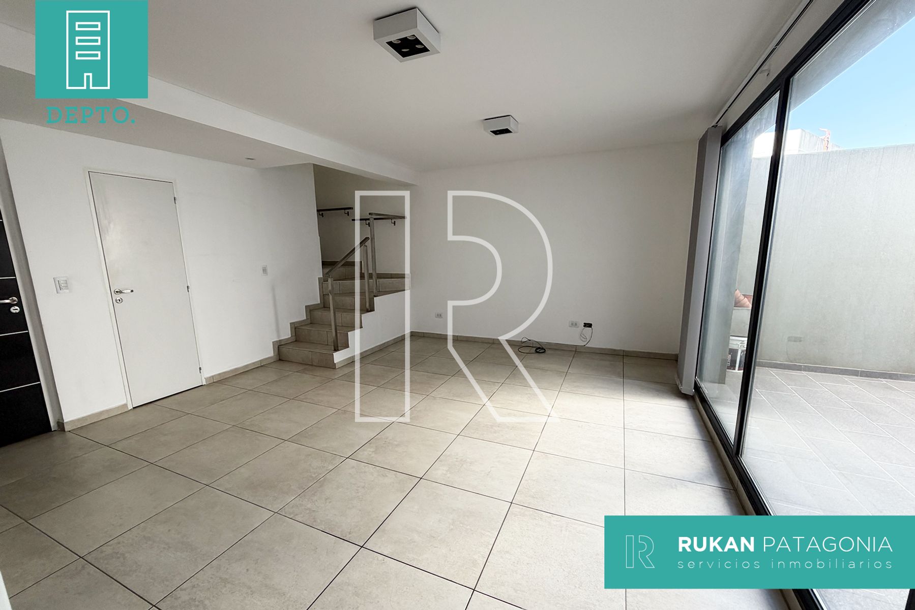 #AlquilerRUKAN | Dpto. 2 Habitaciones | Zona CENTRO | Av. SAN MARTÍN | Caleta Olivia. - 2