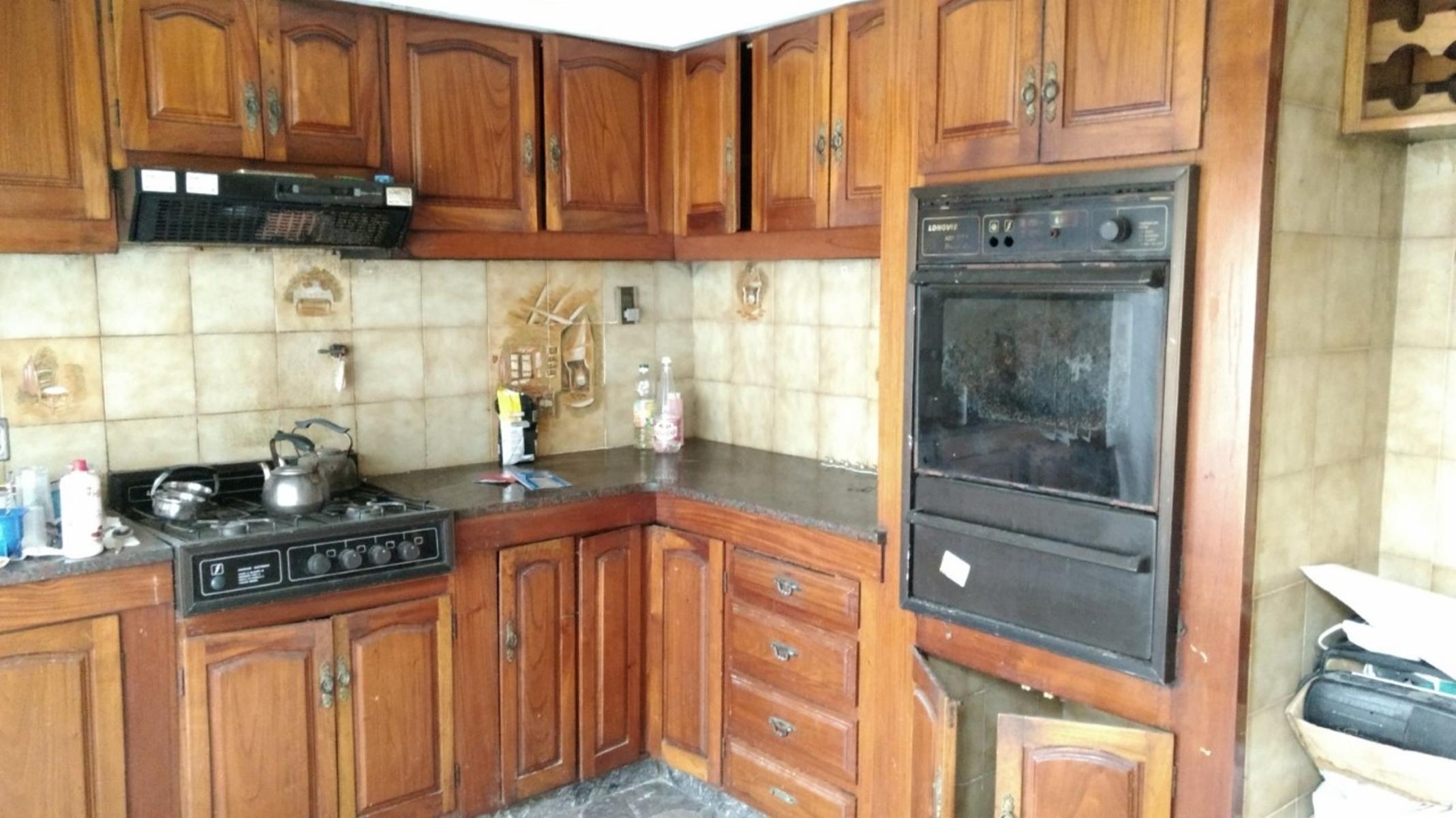 CASA DE 3 AMB. LOTE PROPIO. SUPERFICIE DE TNO 255 MTS. VENTA DIRECTA. — foto 9