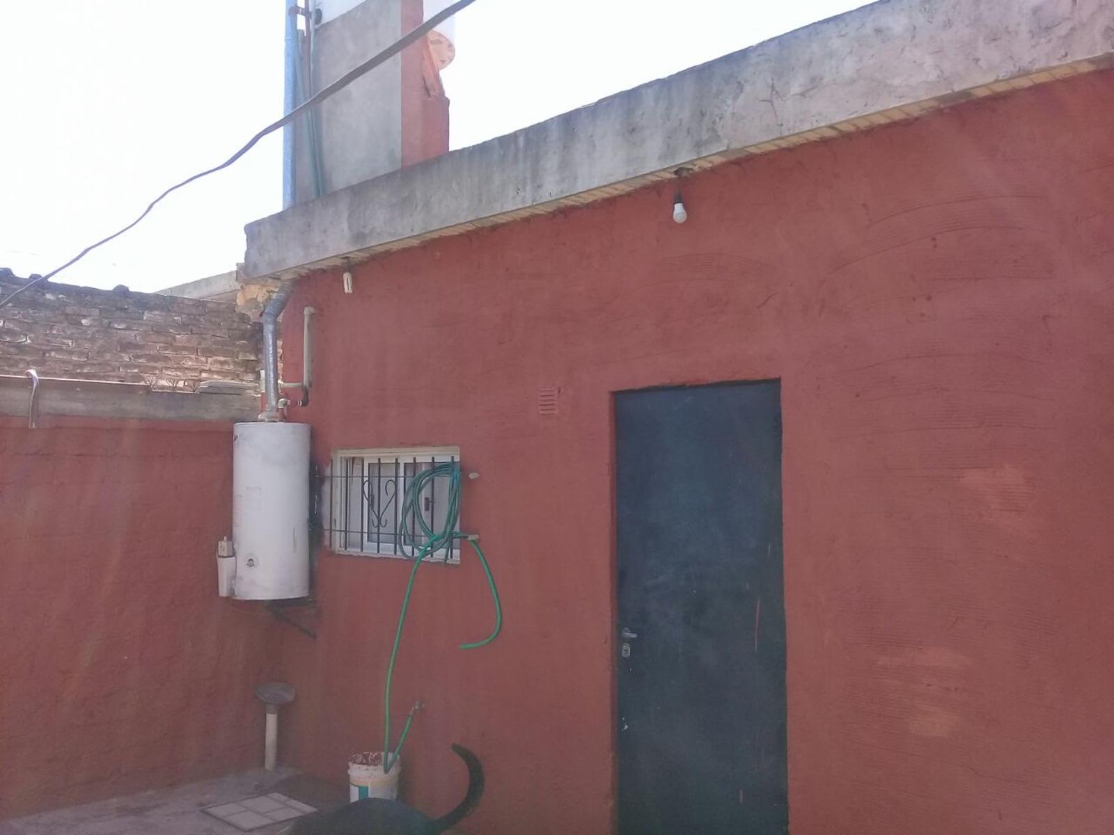 CASA PH AL FRENTE DE 3 AMBIENTES. SUP. 7 mts X 15 mts2 APROX. — foto 12