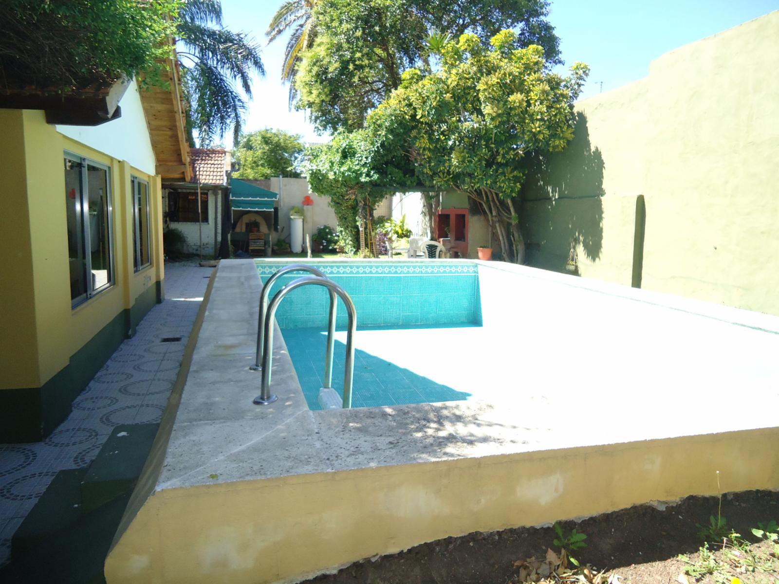 CASA EN LOTE PROPIO DE 5 AMBIENTES. SUP. 400 mts2. ¡¡¡ HERMOSA CASA QUINTA — foto 4