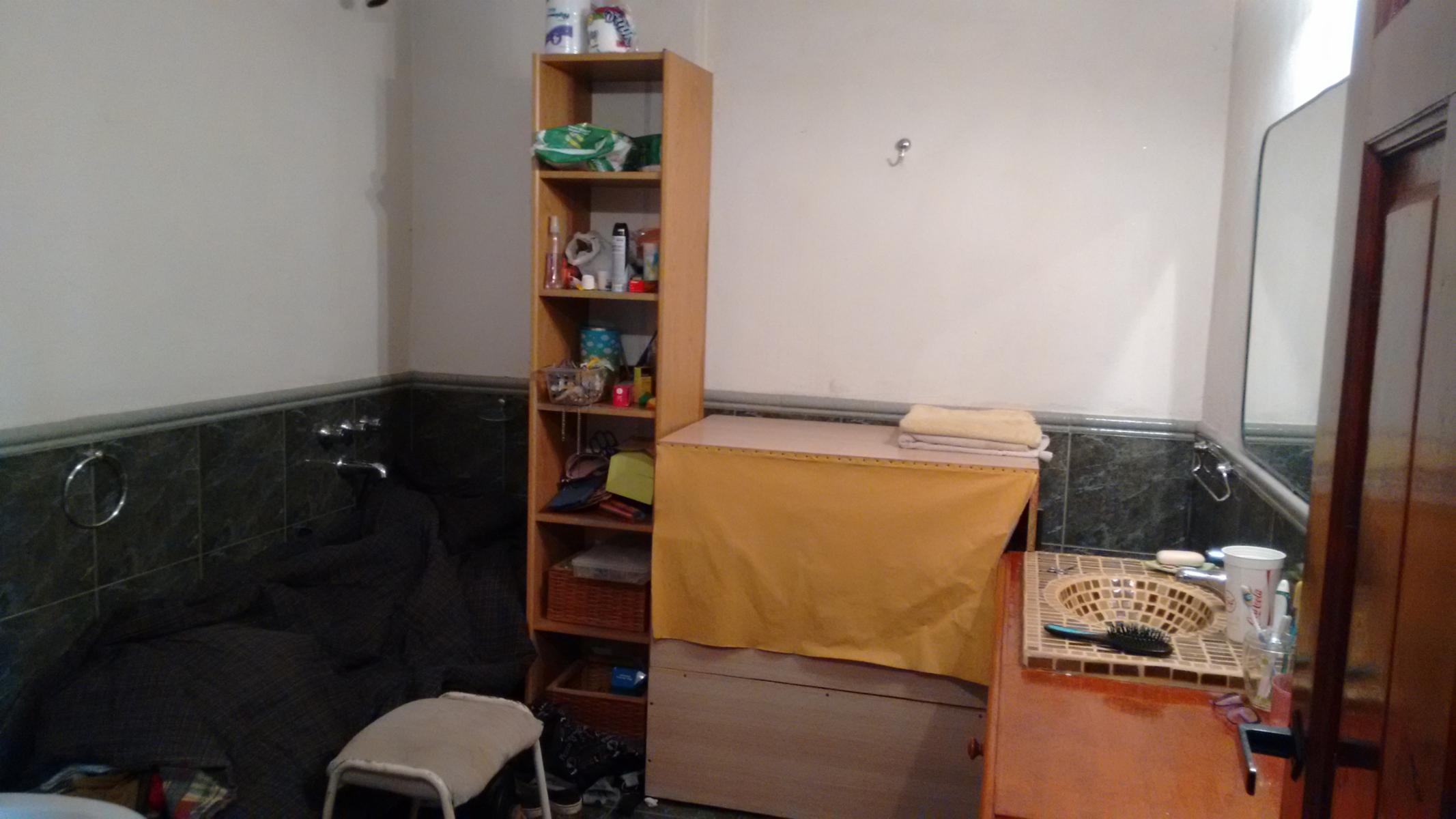 CASA EN LOTE PROPIO DE 5 AMBIENTES. SUP. 230 mts2. APROX. ¡¡¡ESTADO MUY BUENO — foto 3