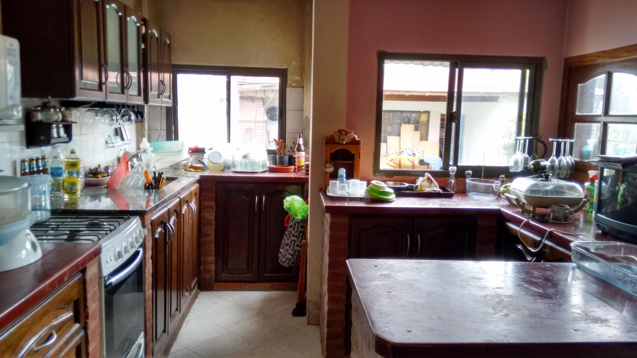 CASA EN LOTE PROPIO DE 5 AMBIENTES. SUP. 230 mts2. APROX. ¡¡¡ESTADO MUY BUENO — foto 4