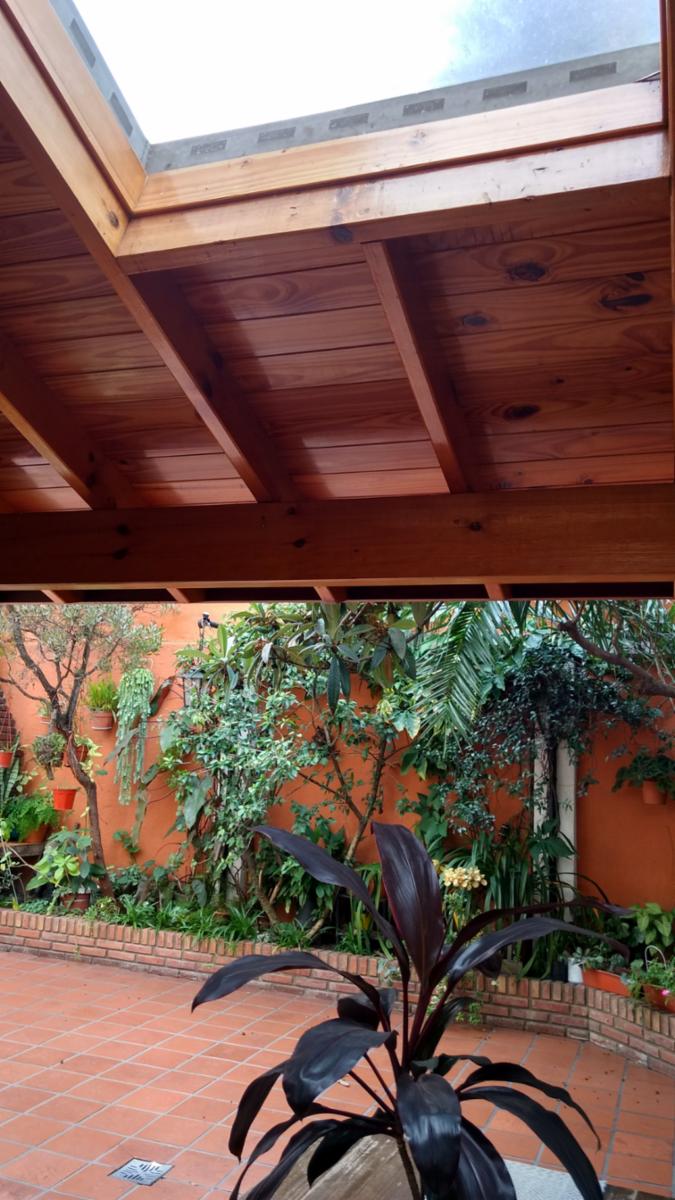 CASA DE 5 AMBIENTES EN LOTE PROPIO . SUP. 10 mts X 20 mts. ¡¡¡ ESTADO IMPECABLE Y MODERNO — foto 13