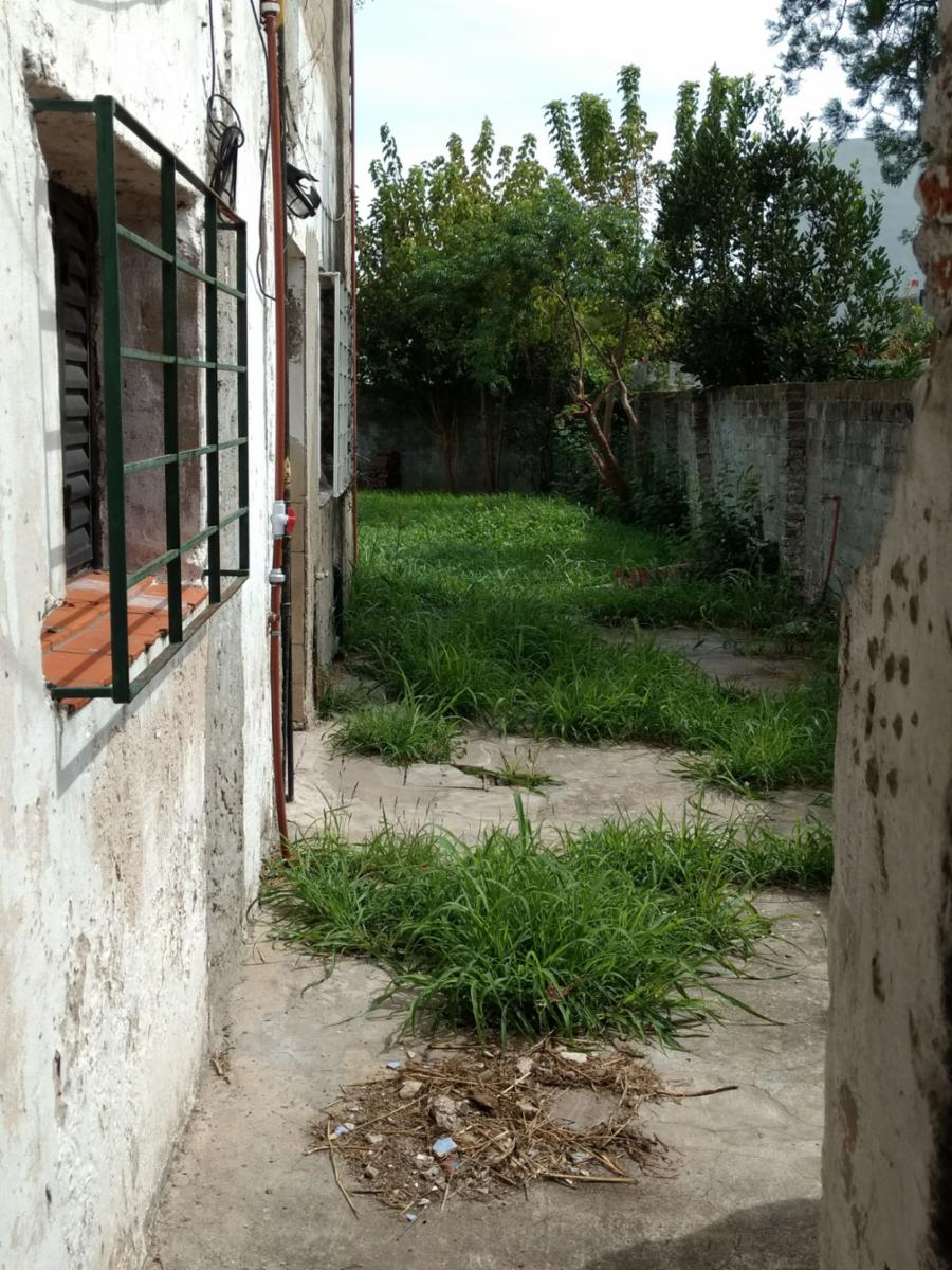 CASA PH PLANTA BAJA DE 2 AMBIENTES CON FONDO Y JARDIN. — foto 7