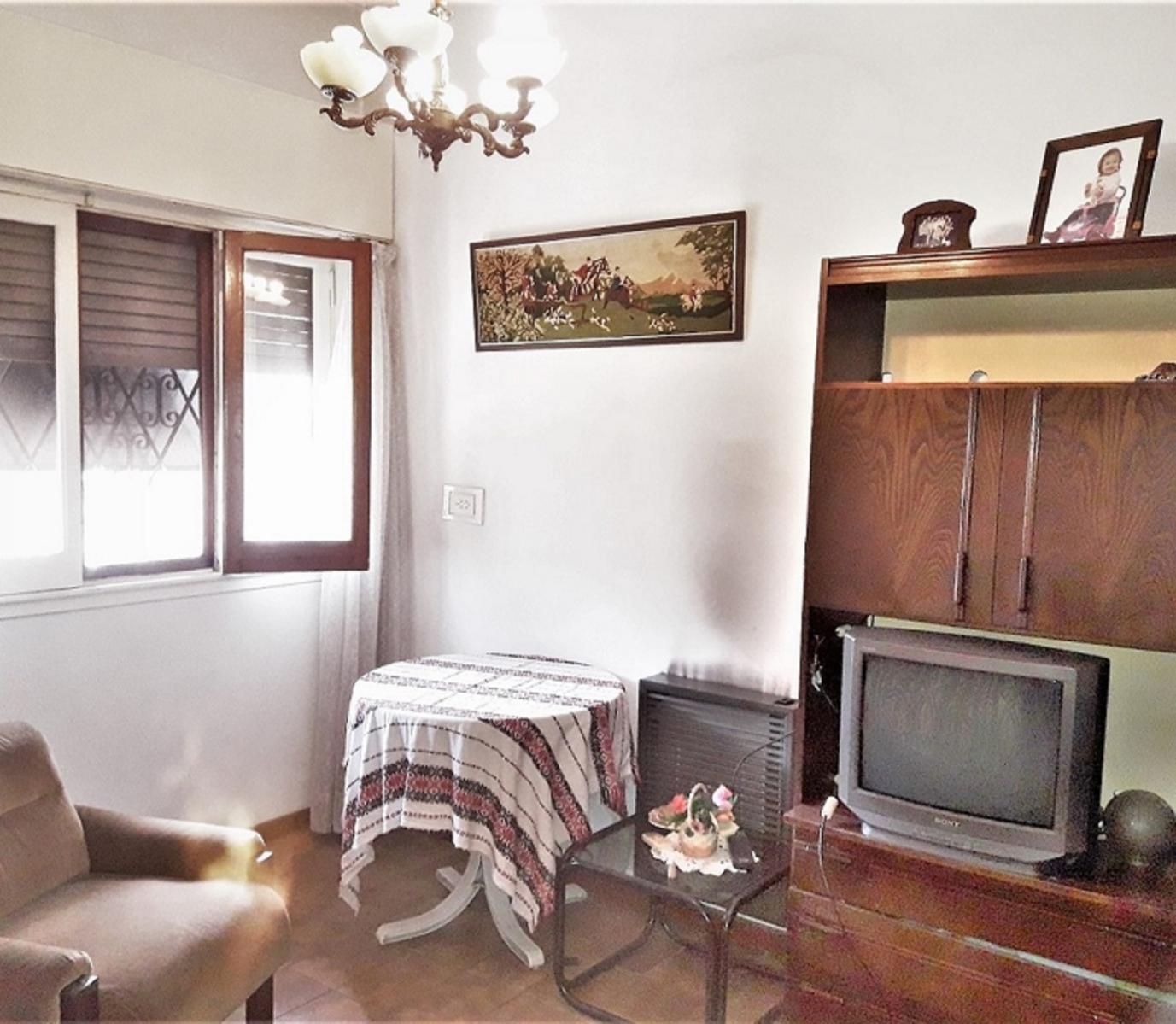 PROPIEDAD EN VENTA EN MARTÍN CORONADO - 4 AMB