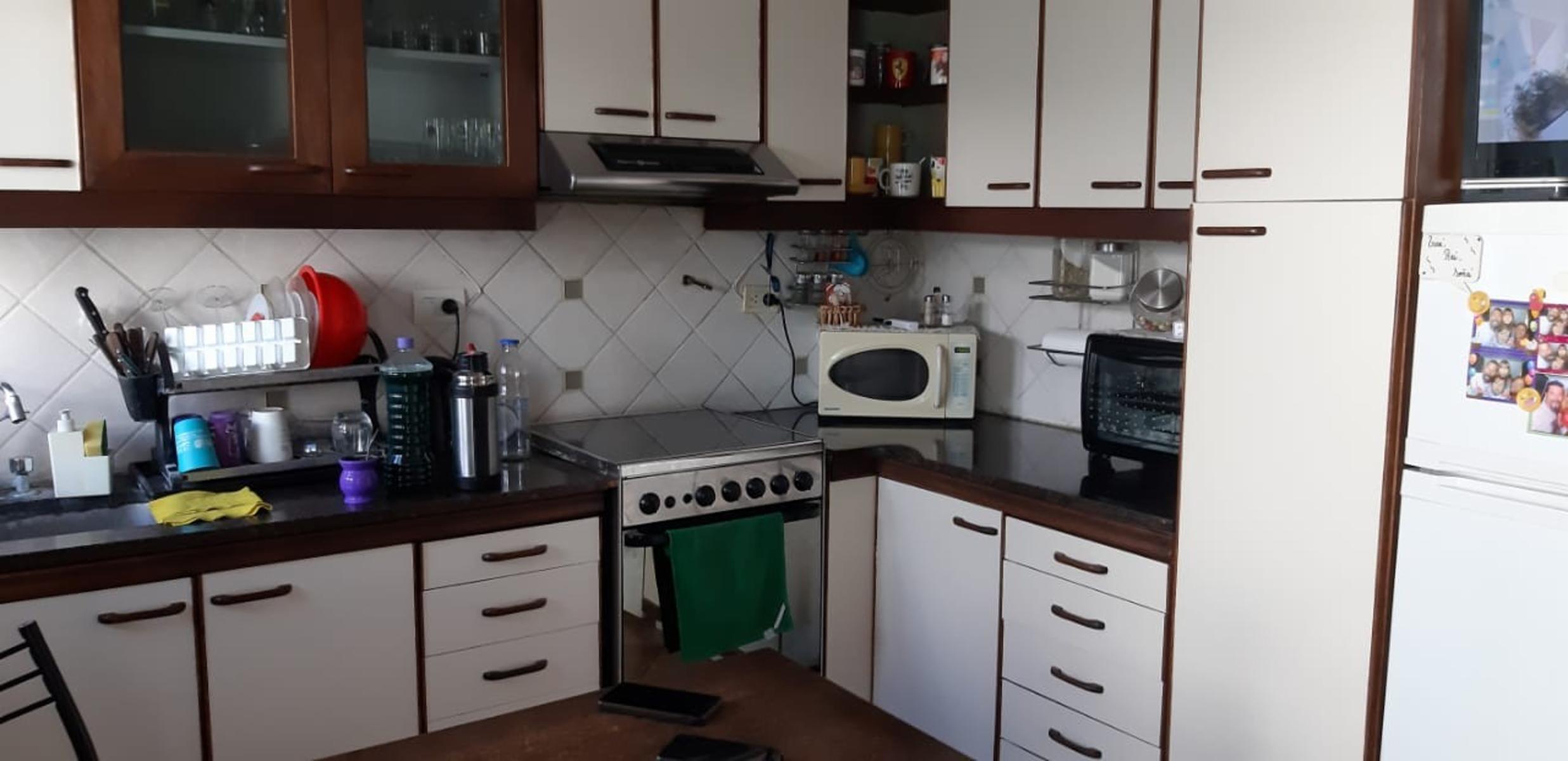 MUY BUENA PROPIEDAD EN LOTE PROPIO 3AMB CON GARAJE — foto 4