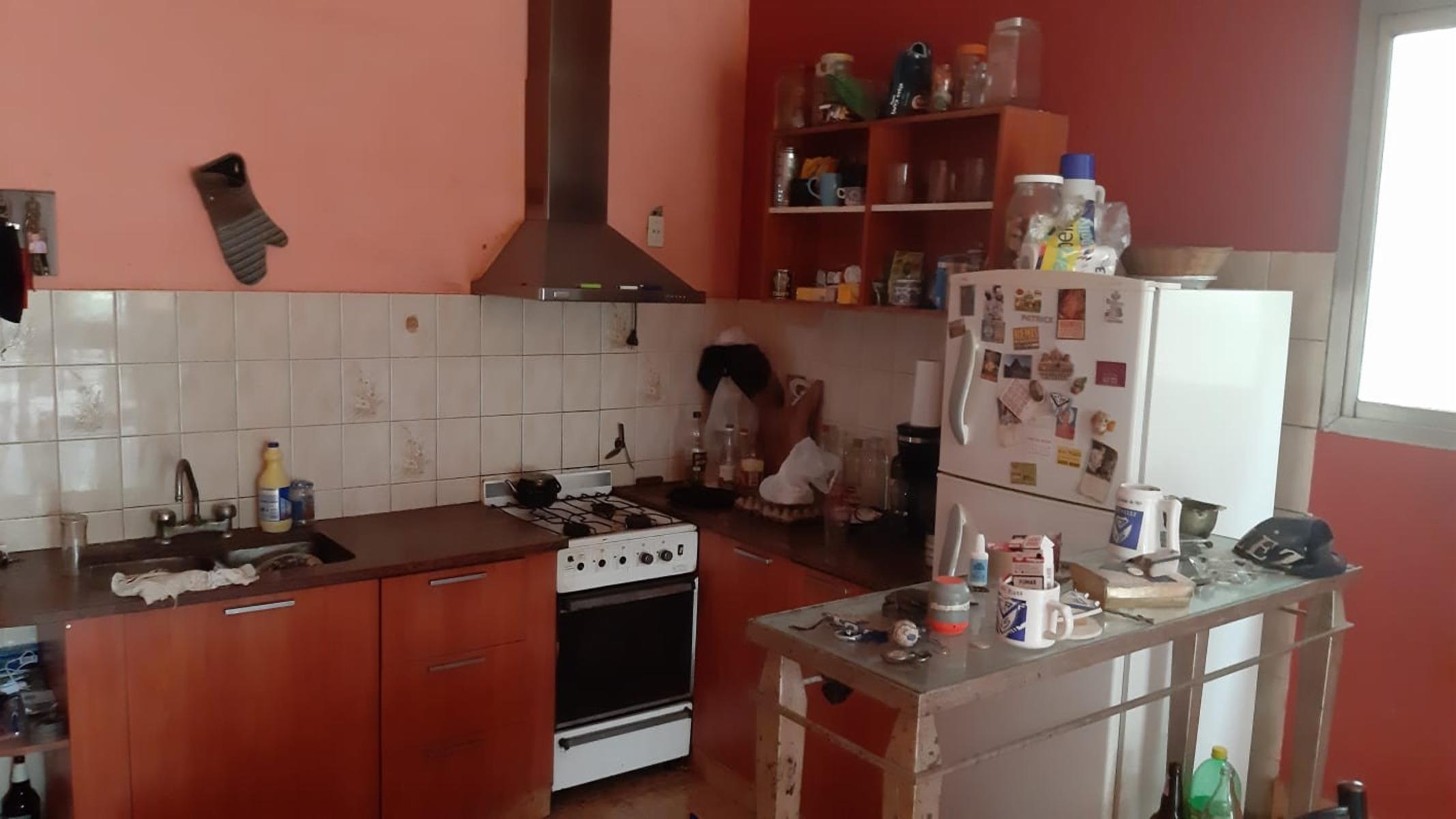 MUY BUENA PROPIEDAD 3AMB EN LOTE PROPIO CERCA DE LA ESTACION — foto 6