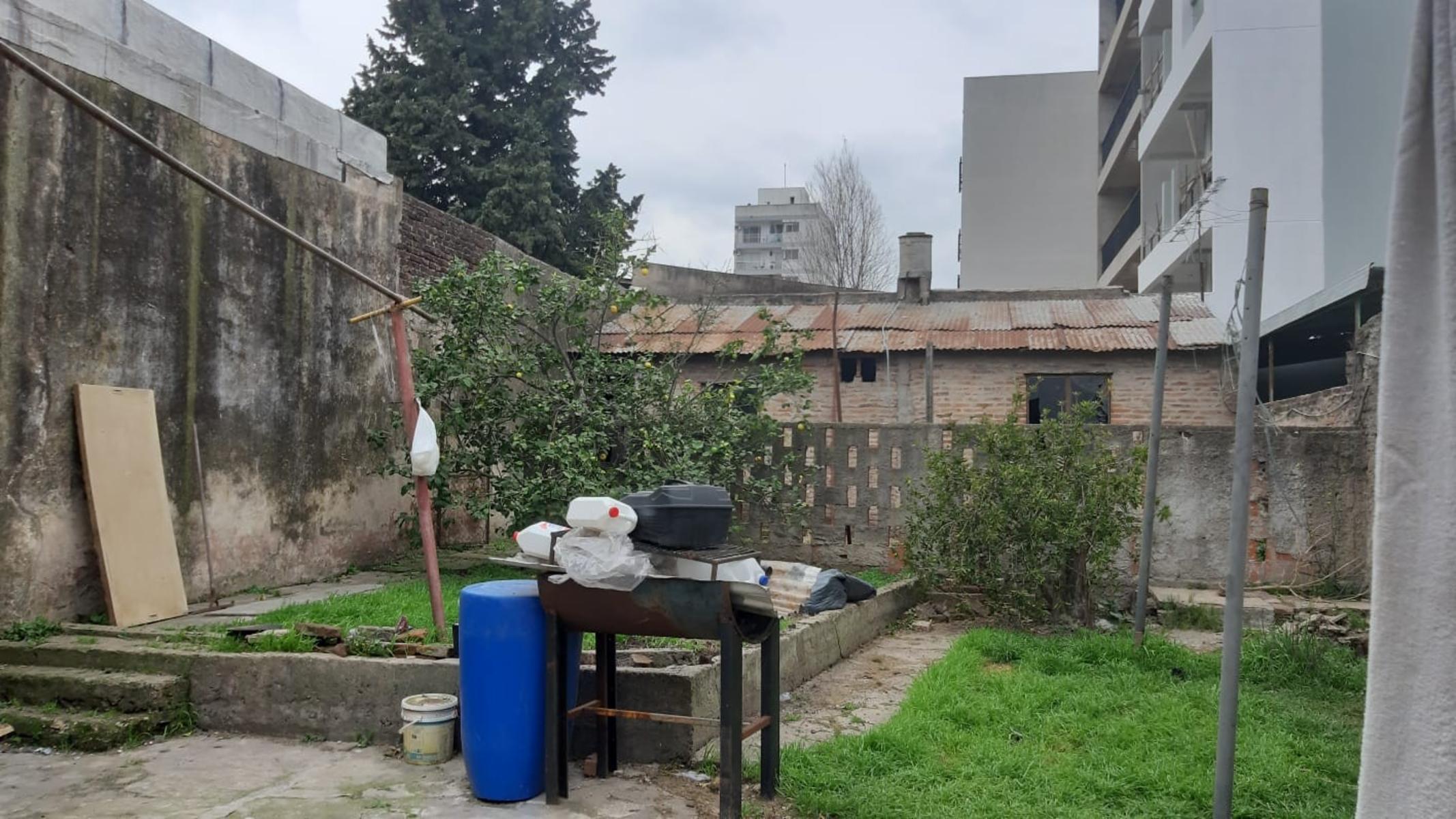 MUY BUENA PROPIEDAD 3AMB EN LOTE PROPIO CERCA DE LA ESTACION — foto 9