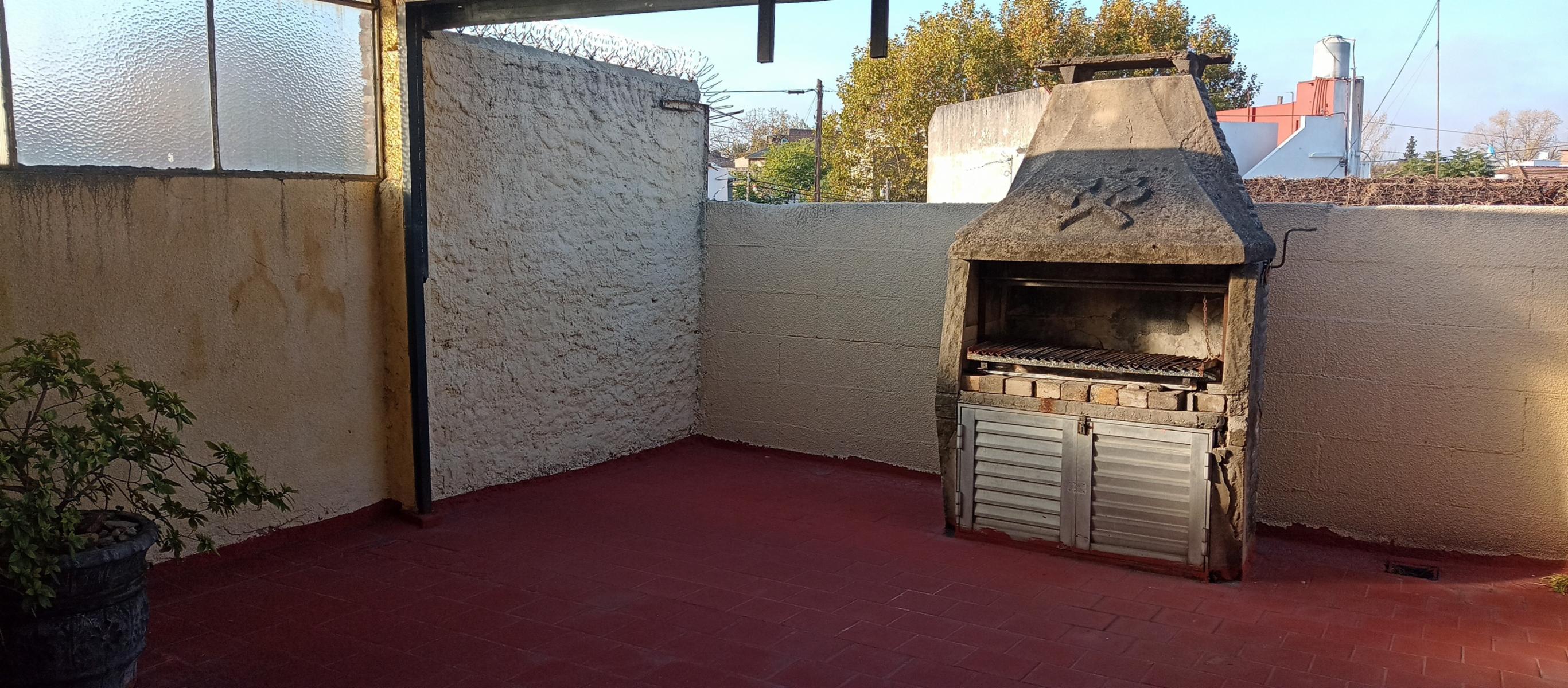 DEPARTAMENTO EN PLANTA ALTA 3 AMB CON GARAJE Y PATIO — foto 10