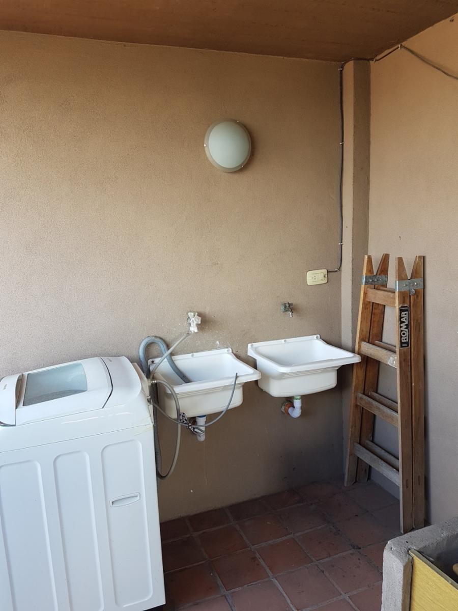 MONOAMBIENTE EN PLANTA BAJA AL FRENTE, CALLE G.SAN MARTIN 900 R.MEJIASUR. DOLARES 40.000 VIDELA H PROPIEDADES — foto 8