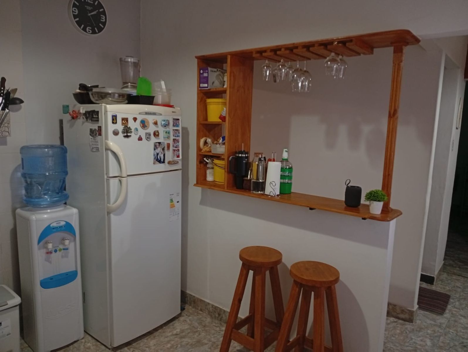Depto. 3 amb.al fte. s/expensas — foto 2