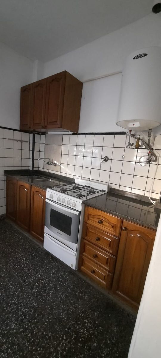 CASA 3 AMB PH. PLANTA BAJA AL FTE.