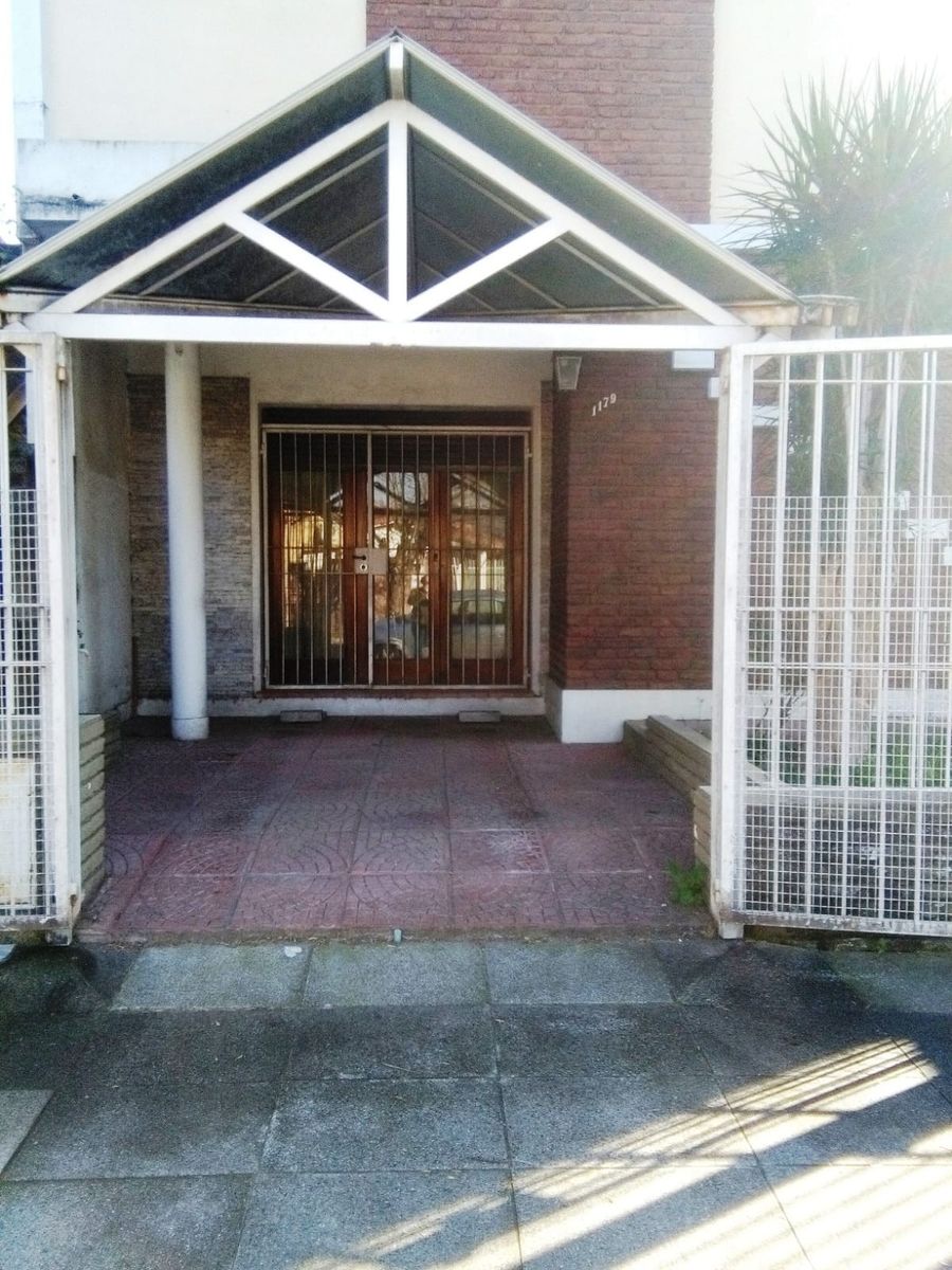 Importante PH en Chalet de 2 plantas al fte.c/ cochera. A/CREDITO — foto 2